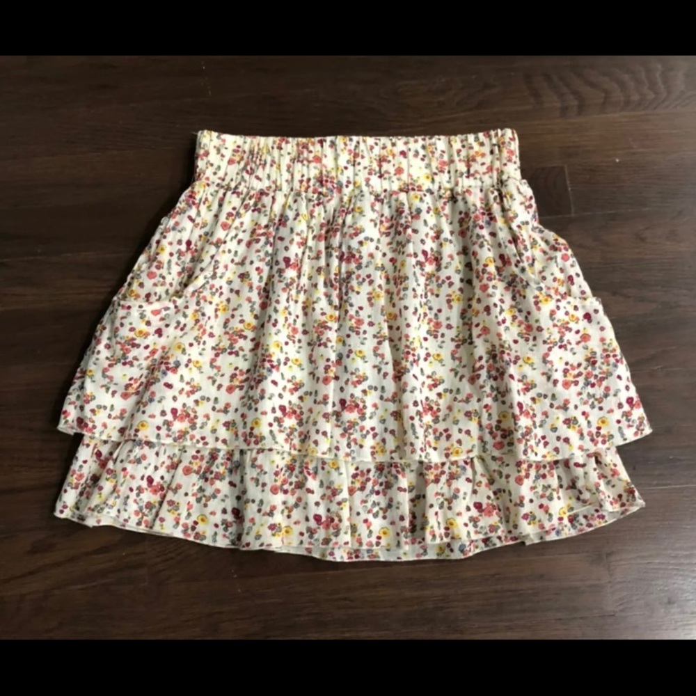 Xhilaration floral skirt